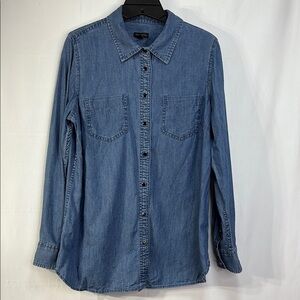 ✔️Talbots Blue Chambray Blouse: